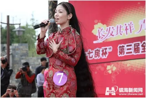 长发组江西选手夏爱风,独唱《往事》 "十七房杯"第三