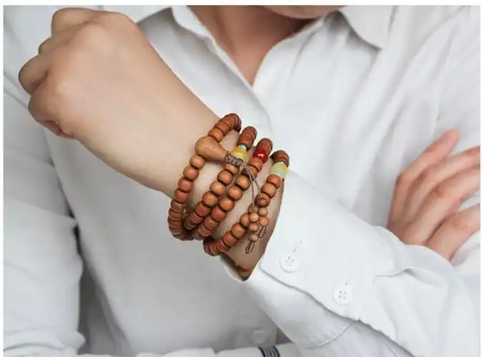 本命年式正宗印度老山檀香木手串108颗佛珠鼓珠老山檀念珠檀木项链女