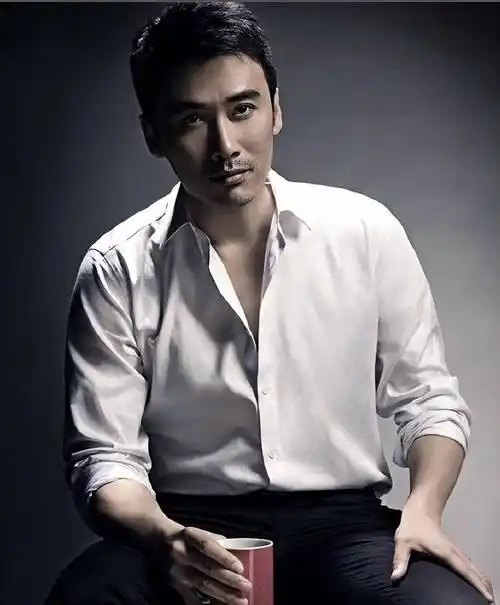 视觉盛宴10位山东男明星个个是棱角分明浓眉大眼的阳刚帅哥