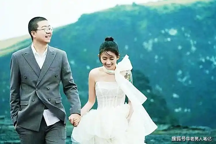 原创李诞黑尾酱离婚李诞感情观新奇看不懂看他的书就知道原因了