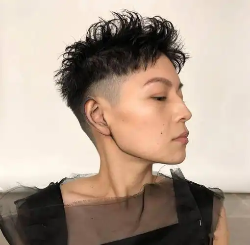 女生剪超短发,那帅起来,就没男生什么事了