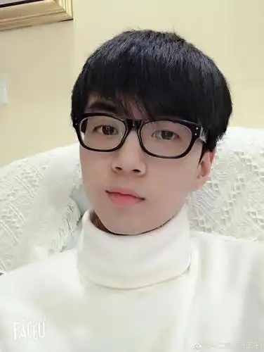 仙某某少囧蓝战非等大量主播入驻让斗鱼积累更多优质的主播