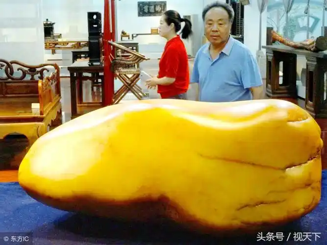 这4块天价石头已成交,最重的不是最贵的,146公斤卖了1.2亿元