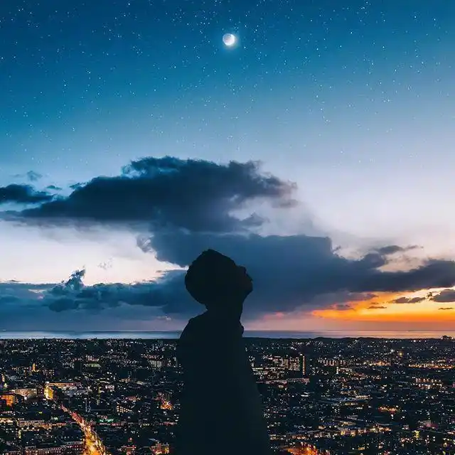 孤单一个人的伤感说说,句句心酸,让人泪如雨下!