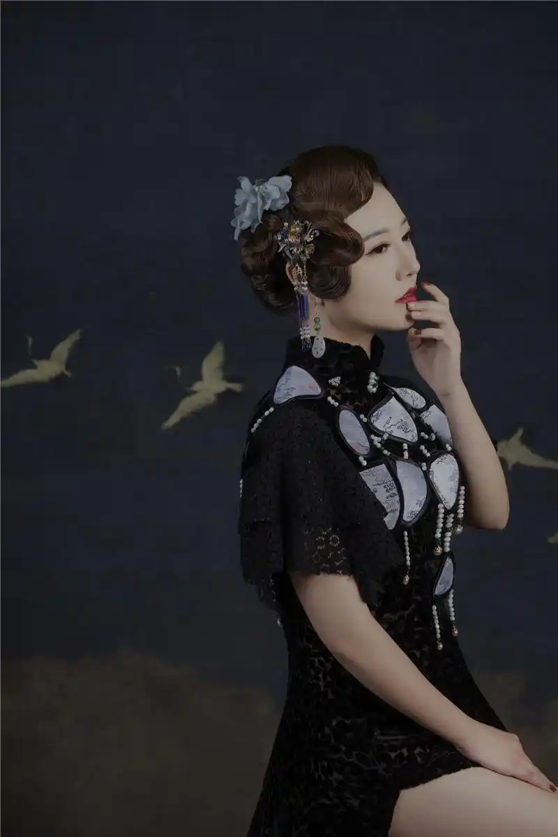 盘子女人坊拍的旗袍写真