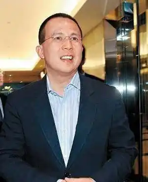 原创50岁的小超人李泽楷花上1亿讨港姐新欢开心盘点历任楷女郎