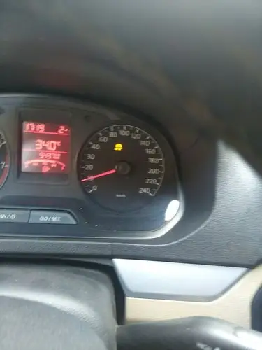 牵引力控制故障灯亮,重新点火后又正常