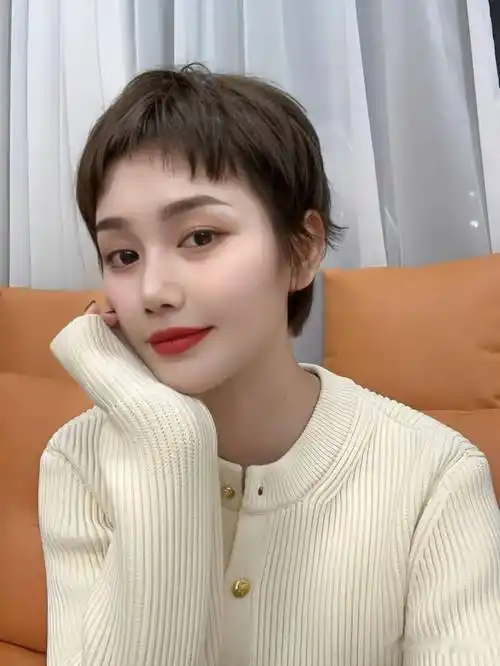 "超短发女孩"_中国_发型_形象
