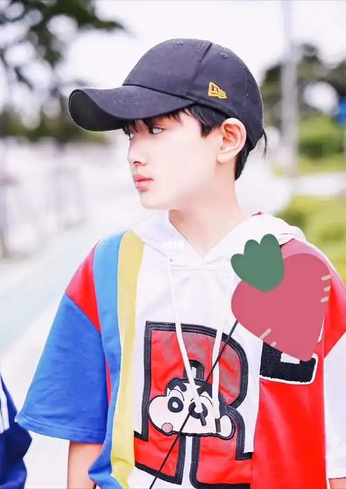 小极小时候真的很可爱