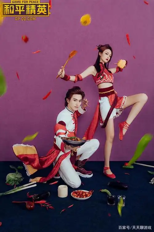 美女玩家穿上"吃鸡"游戏的衣服,真人出镜的"摆拍pose"绝了!