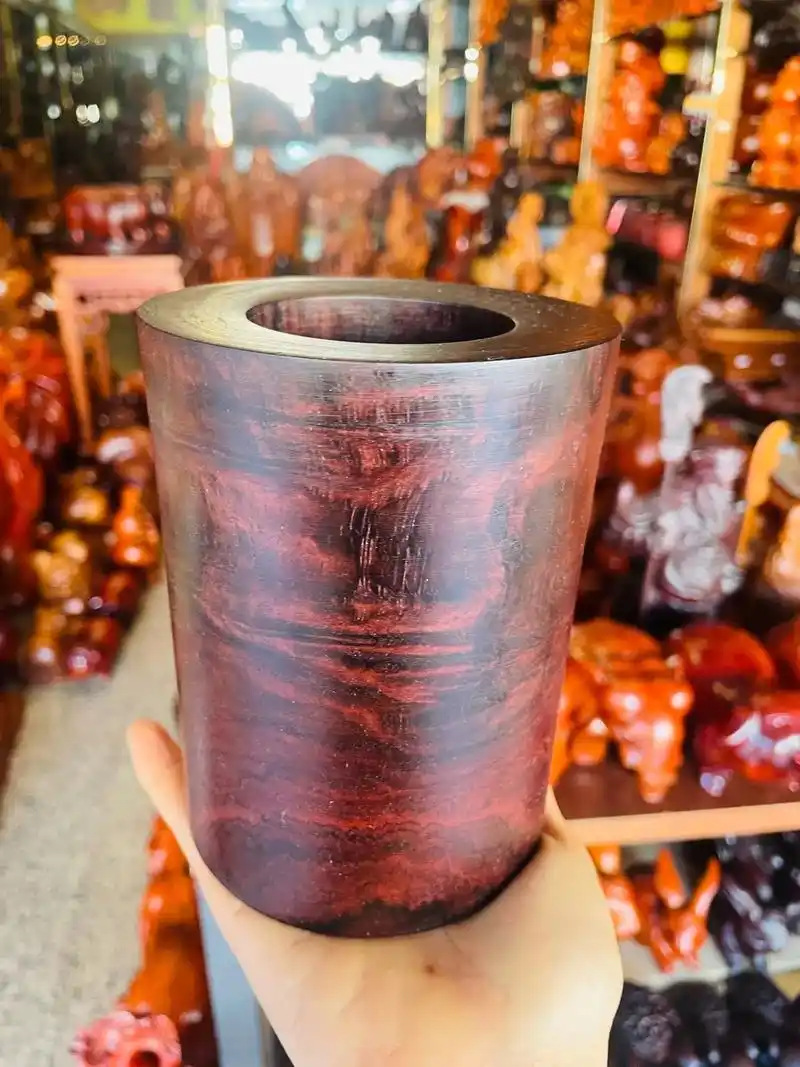 老挝大红酸枝笔筒.