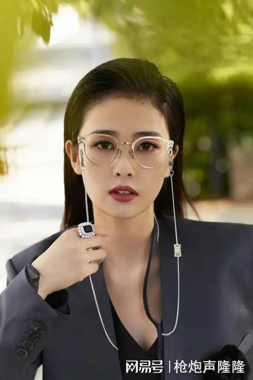 5件事带你认识白鹿曾参加sm娱乐选秀还和许凯传过绯闻