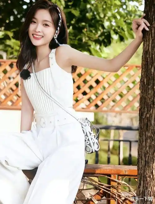 吴宣仪2021的收入近一亿,分成3千万.怪不得都想当明星_偶像_成功_网友