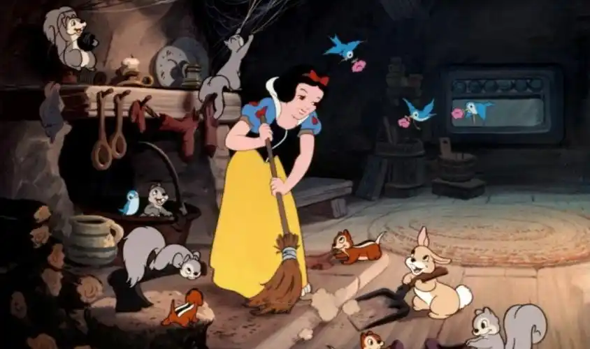 用现在人们的眼光再看白雪公主你会发现很多不同