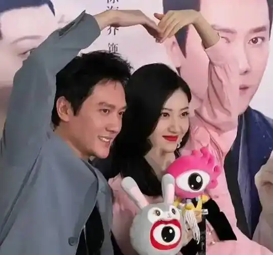 景甜和冯绍峰在一起了?