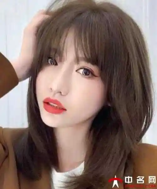 直发发型女中短发2022超有清新时尚感的