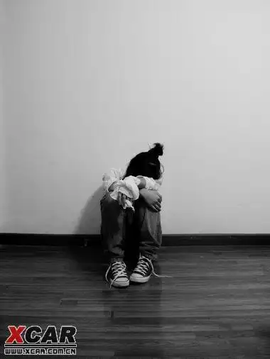 最终留下一个空的壳.     无边寂寞.