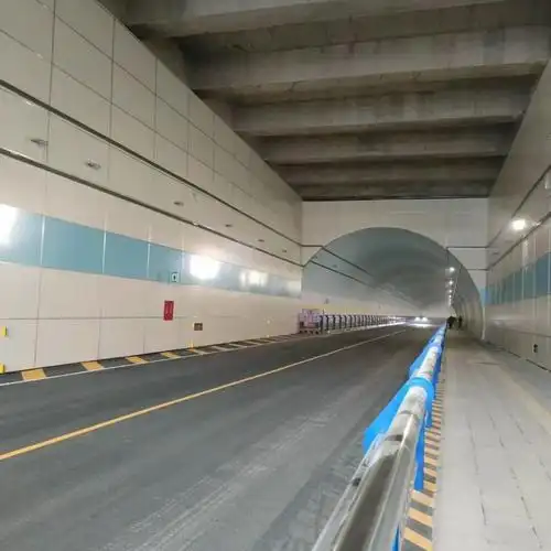 凤凰山隧道今日正式通车