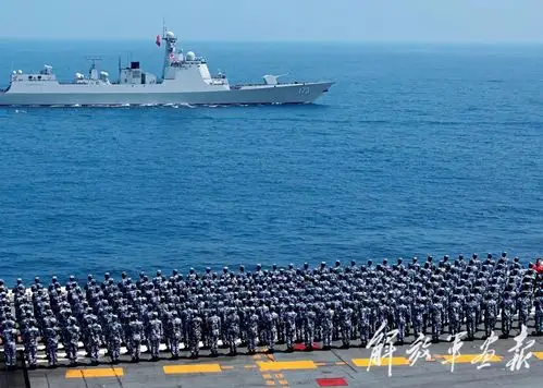 南海海域海上阅兵精彩影像曝光