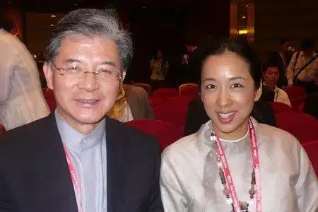 朱玲玲与老公罗康瑞(资料图)