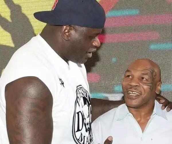 普通人千万没事找奥尼尔合照否则一不小心就成了名场面