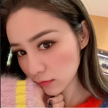 张馨月人还是挺好的,之前在微博一直