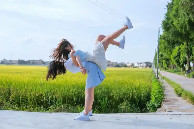 解读闺蜜双人人像后期的摄影教程