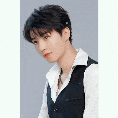 王俊凯甜甜歪头杀,可可爱爱甜到心坎里