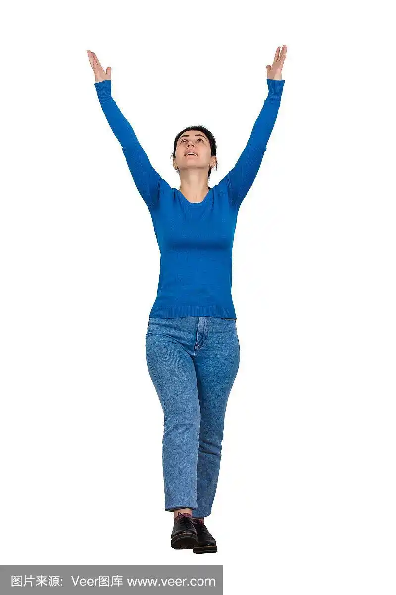 完整的肖像,感谢年轻妇女举起双手向上祈祷成功孤立在白色的背景.