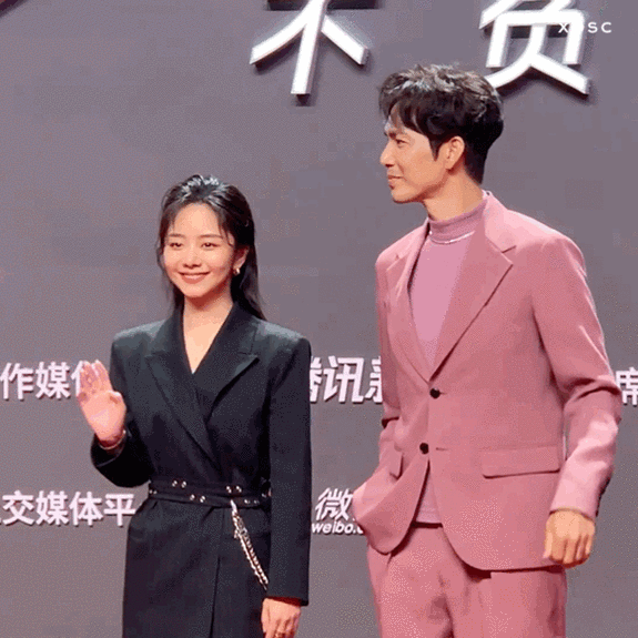 钟汉良与谭松韵互动超有爱,与《街舞》中冷酷的钟汉良判若两人!