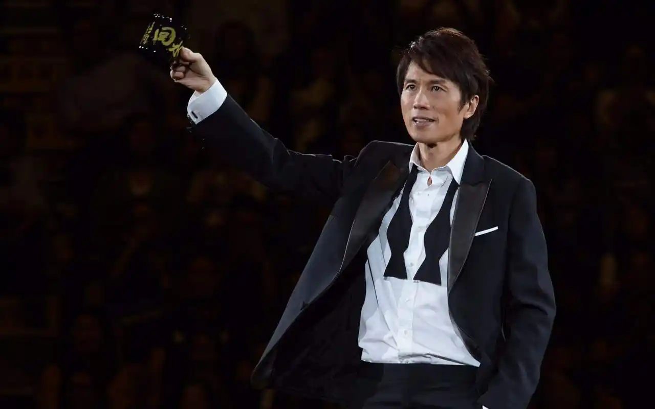 朋友的一句话:我请你吃饭!把他从死亡边缘拉回来——黄子华