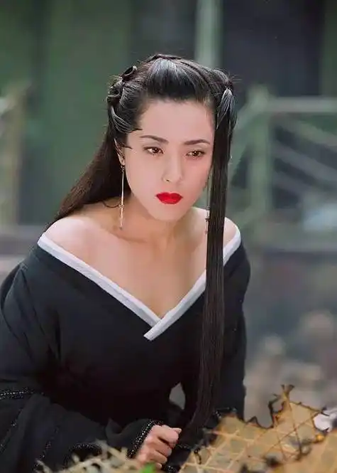 《男才女貌》播出,在剧中饰演在工作中屡屡受挫的颜如玉