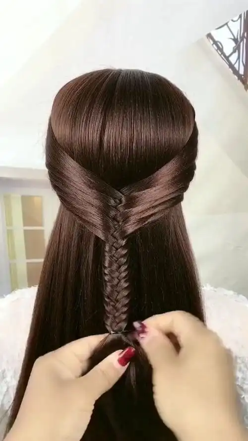 精美披肩发编发教程,简单好看有魅力