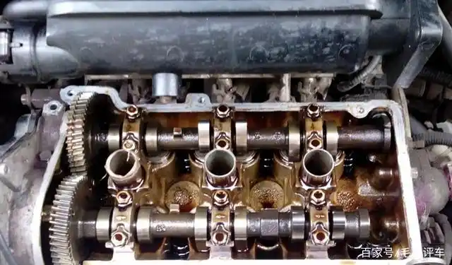 当汽车行驶了3万公里,进气门和节气门就需要清洗一次.