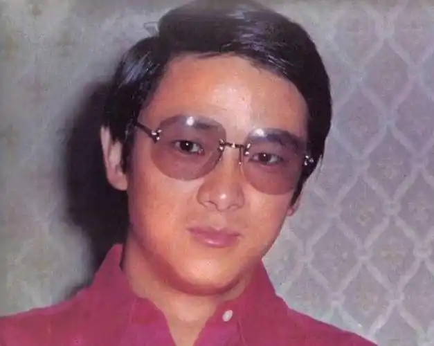 初恋出家跟秦汉缠绵20年秦祥林为她离婚林青霞如今怎样了