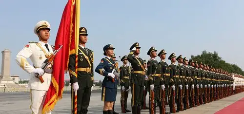 解放军三军仪仗队着新式礼宾服亮相