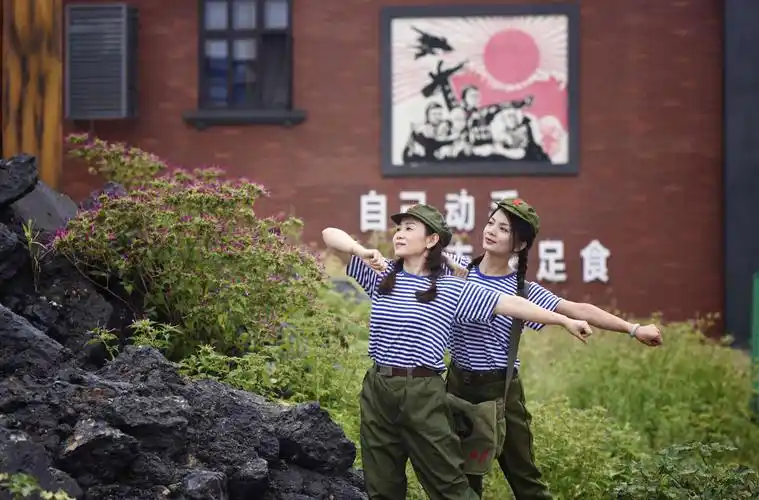 其它 忆芳华 写美篇青春年华是一个女人一生中最美的时刻,像二月梢头