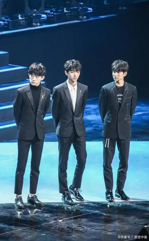 2013-2023,tfboys的十年之约演唱会响彻在古城西安的上方.