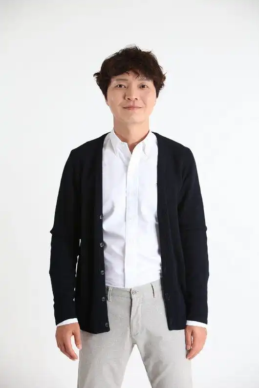 韩星申正焕宣布升级当父亲儿子健康出生已满月