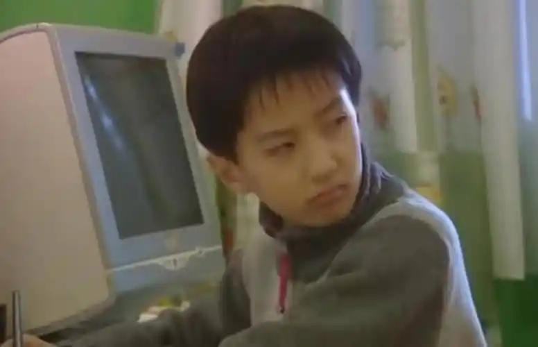 重温《快乐星球》,发现原来丁凯乐家里这么有钱_房间_小时候_电脑