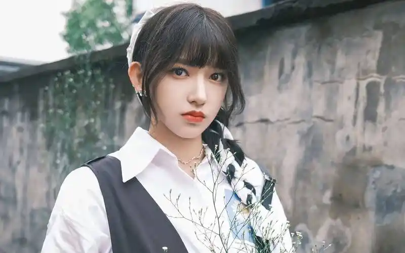 原创程潇片场成投喂女神导演郭敬明点赞程潇的敬业态度曝光