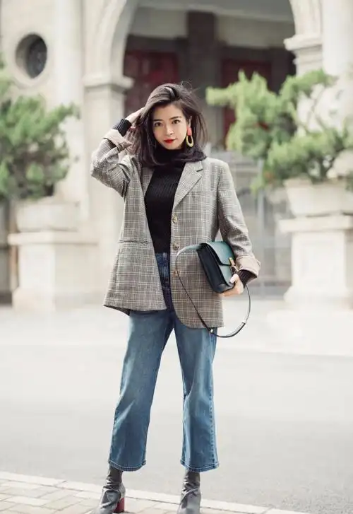 小西装怎么搭配图片女(西装怎么穿不烂大街) - 赤虎壹号