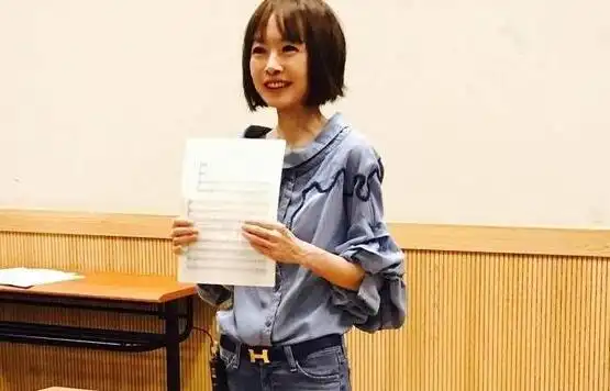 鲁豫新发型叫什么短发发尾外翻美哭网友