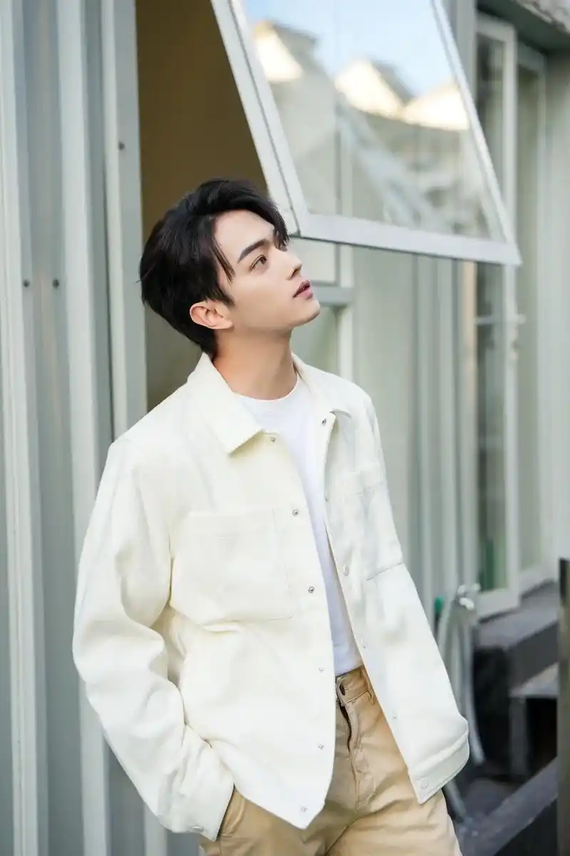 许凯 #许凯soso #许凯好帅 事务部更新～凯凯好帅啊啊 - 抖音