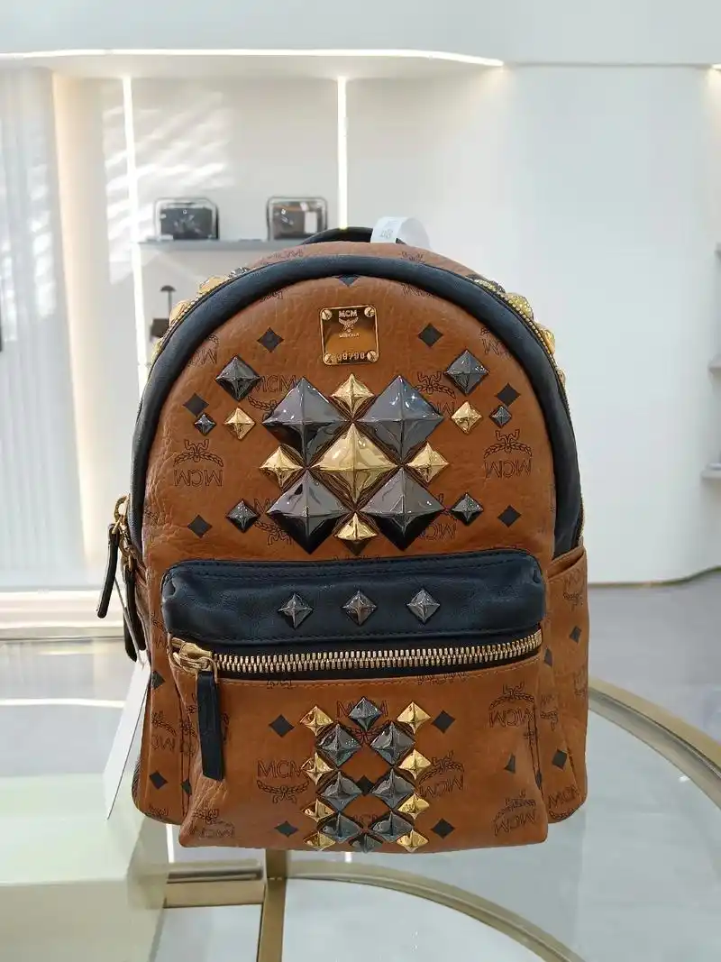 mcm棕色经典双肩包.mcm棕色双肩包是mcm双肩包系列里比 - 抖音