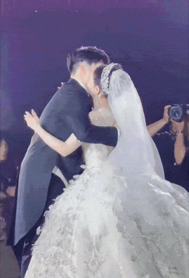 特步千金丁佳敏官宣结婚,嫁七匹狼公子,婚礼现场有排场但不奢华