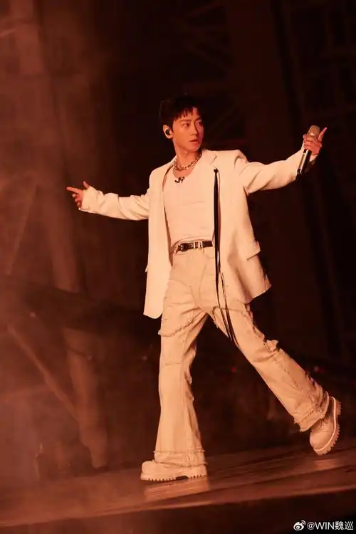 魏巡超话#披荆斩棘3初舞台剧照#被泄露了 哈哈大家中午别忘了来看看我