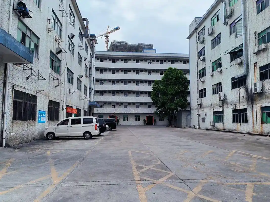 西乡固戍107边独院厂房3楼1560平方