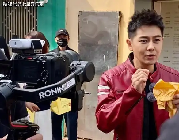 林志颖术后恢复良好,现身澳门饼店状态饱满,49岁少年感依旧_活动_车祸