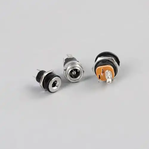 dc母头5.5*2.1圆形充电接口dc电源座大电流玩具充电口5.5*2.5插座-阿